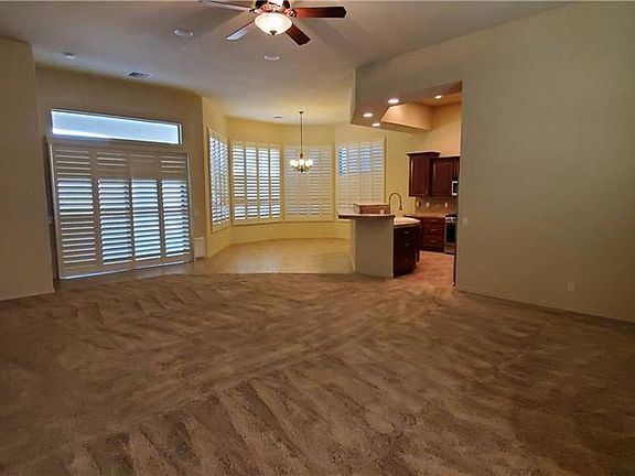 3rd image of 920 Waterford Dr