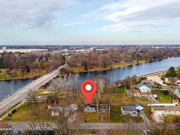 3rd image of 3800 Cooley Dr