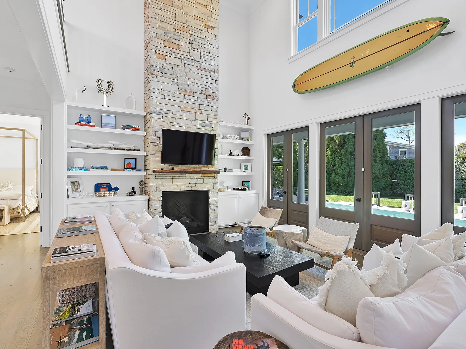 Fabulous New House south of the highway in Quogue — Photo 4