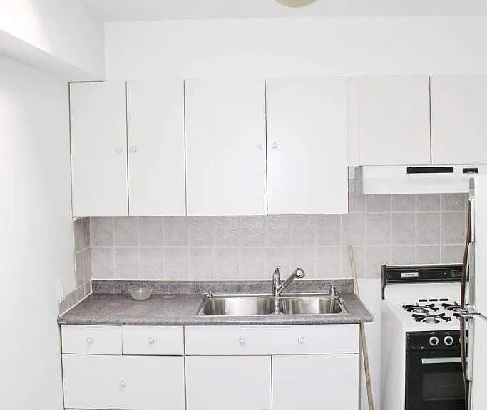 2442 Danforth Ave #2 — Photo 4