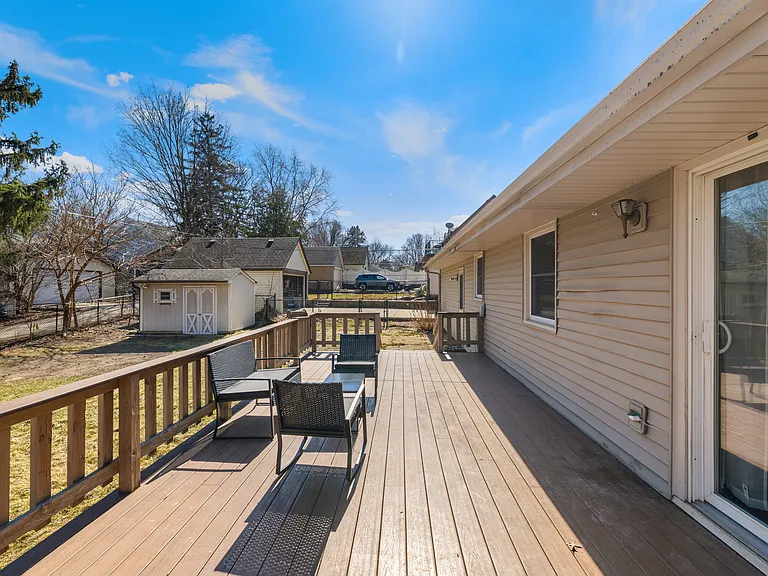 625 Robert Ave — Photo 34