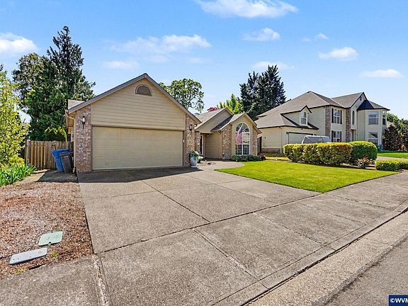 2nd image of 2948 Vintage Ave SE