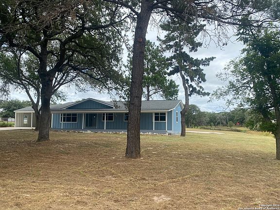 4th image of 136 ROLLING HILLS DR
