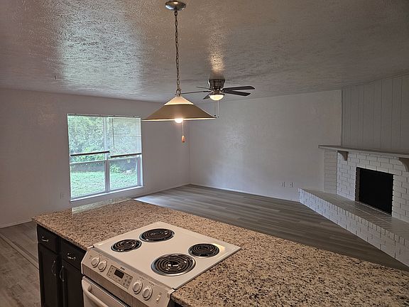 3rd image of 524 Oldbridge Dr