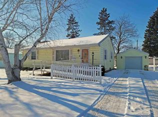 403 N Oxford Dr, Durand, MI