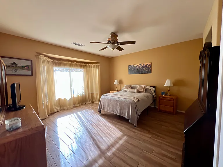 15847 W Bridgewood Dr — Photo 7