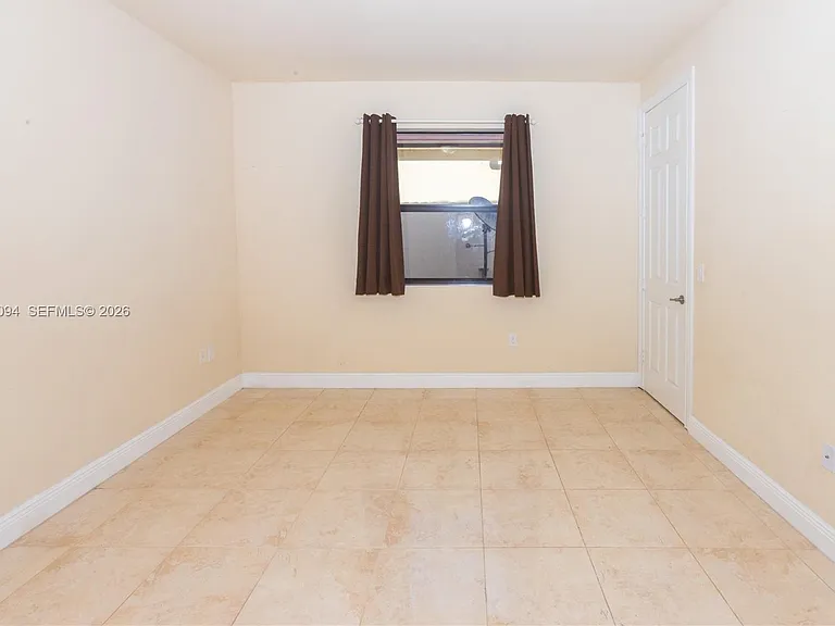 9965 NW 86th Ter — Photo 18