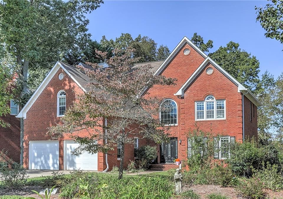 1st image of 3841 Swallow Ct NE