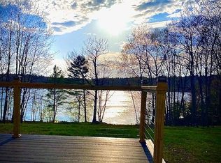 17 Hopkins Ln, Verona Island, ME 04416