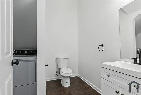 1504 Touro St — Photo 11