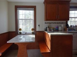 40 Crown Ridge Rd, Wellesley, MA 02482