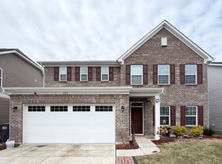 390 Gathering Ln, Greenwood, IN