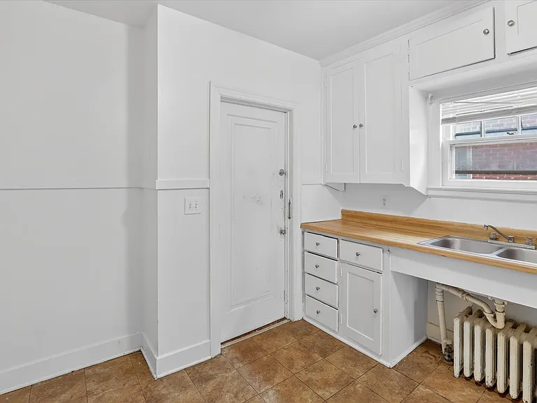 426 Floyd St #A — Photo 16