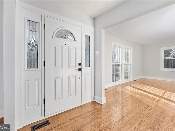 3rd image of 3502 Launcelot Way