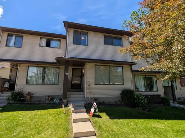 380 NE Bermuda Dr NW #30, Calgary, AB T3K 2B2