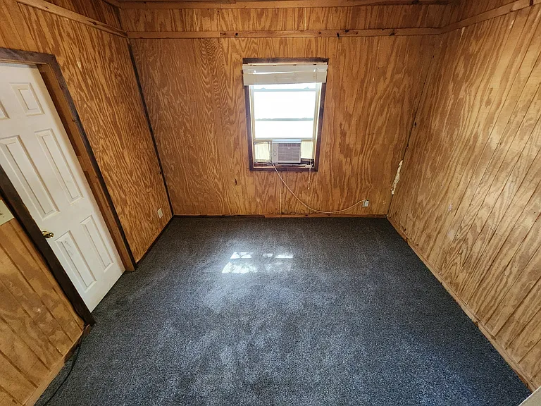 304 W Main St — Photo 3