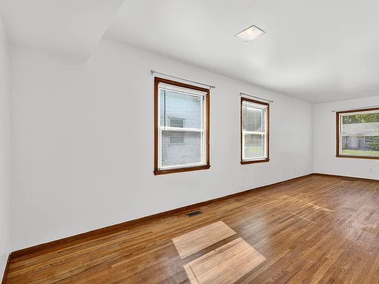 432 Midlothian Rd — Photo 14