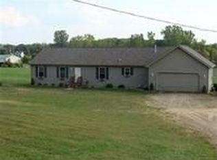 2927 Genesee Rd, Jonesville, MI 49250