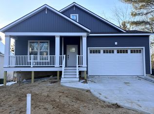 8623 Mohawk Trl, Howard City, MI 49329