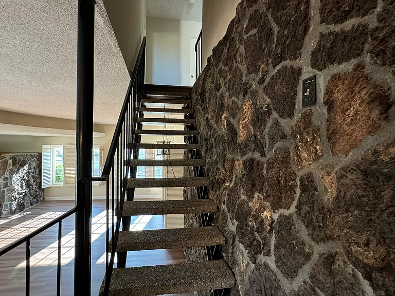 356 Winslow Ave — Photo 12