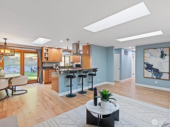 4th image of 6632 NE 196th Street