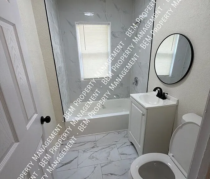 4910 Michigan Ave — Photo 9
