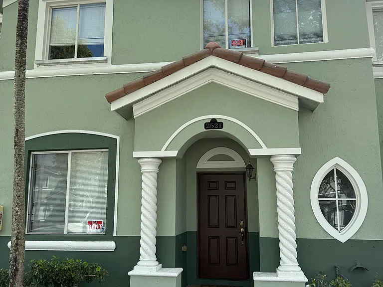 SE 15th Pl — Photo 39