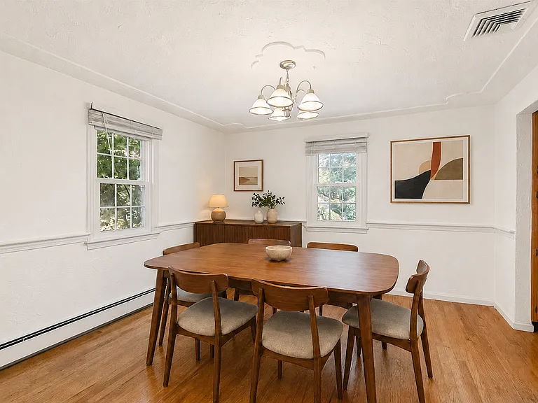 29 Anthony Ln — Photo 3