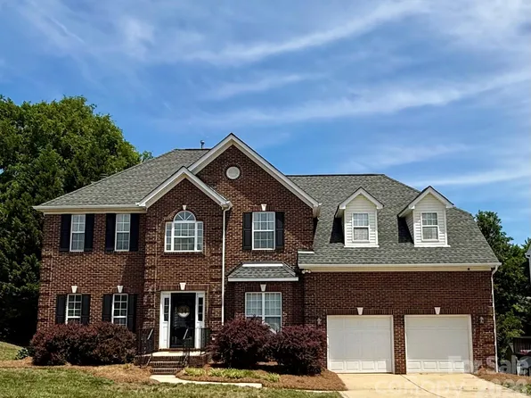 117 Mark Twain Ct, Mount Holly, NC 28120