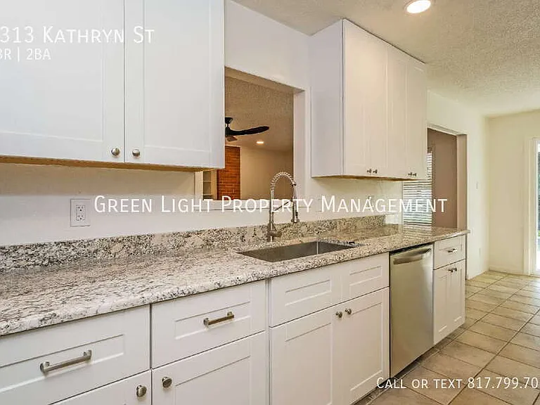 1313 Kathryn St — Photo 1