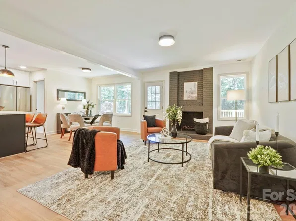 900 Burtonwood Cir, Charlotte, NC 28212