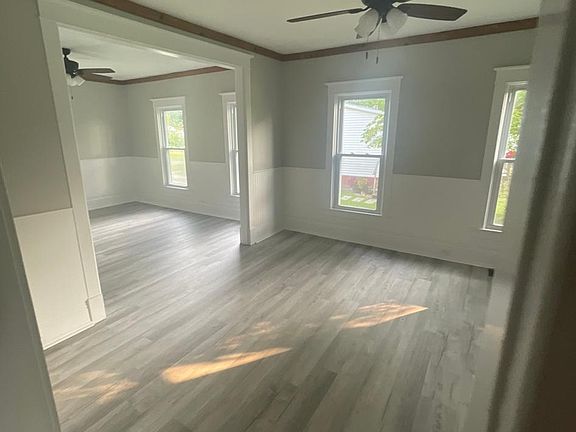 3rd image of 10 Madison Ave