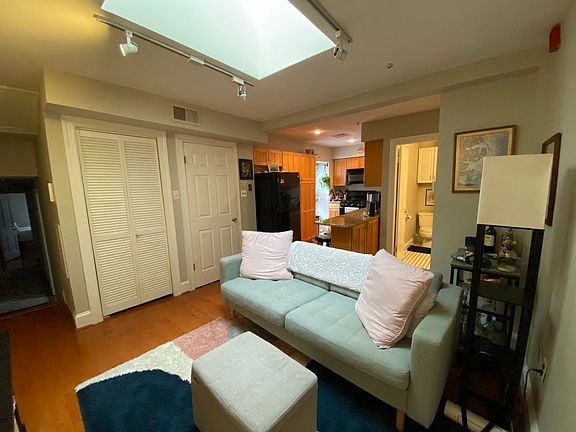 2nd image of 1929 Wallace St APT 4B