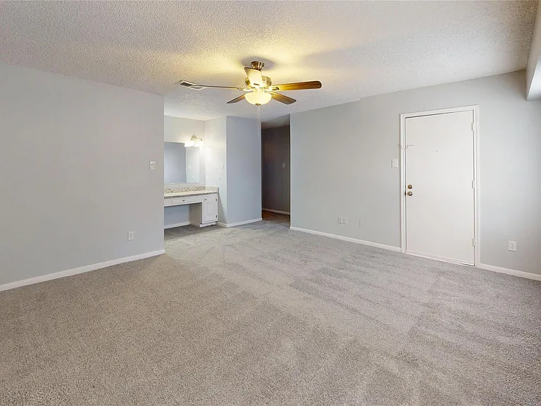 14147 Misty Meadow Ln — Photo 20