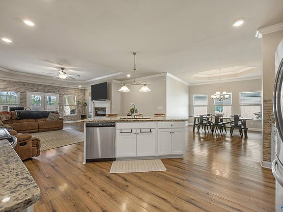 4th image of 280 Falcon Ridge Dr