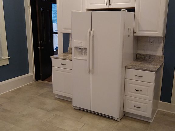 5th image of 1005 Washington Ave
