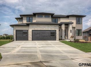 10216 S 183rd Avenue Cir, Omaha, NE 68136