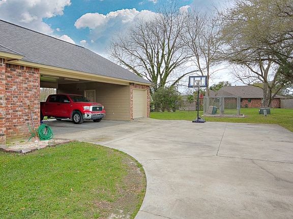 3rd image of 3685 Grenada Dr