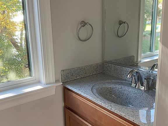 1/2 bath