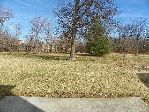 3rd image of 1208 Ashmore Ct