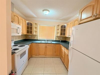 2760 W 62nd Pl APT 203, Hialeah, FL, 33016