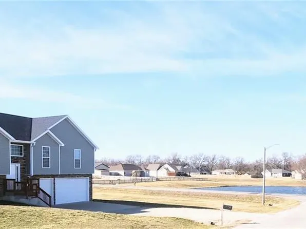392 SE 991st St, Knob Noster, MO 65336