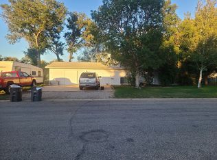 101 Davis St S, Burlington, ND 58722