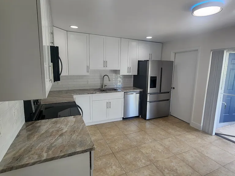 704 Whippoorwill Dr — Photo 11