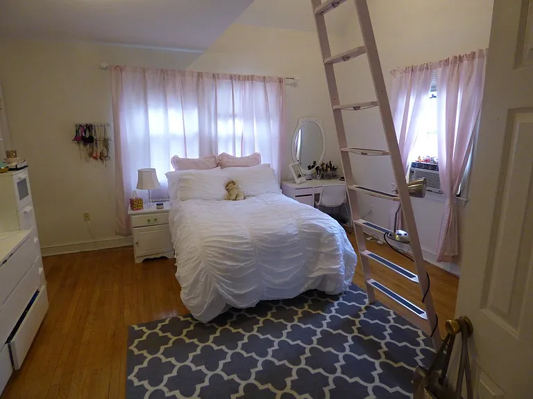 4508 Macarthur Blvd NW #3 — Photo 11