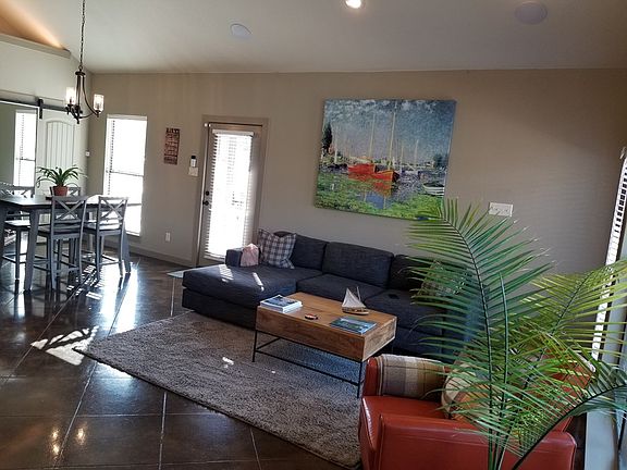 3rd image of 908 Lohaina Ct