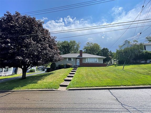 3rd image of 7 Cooper Dr