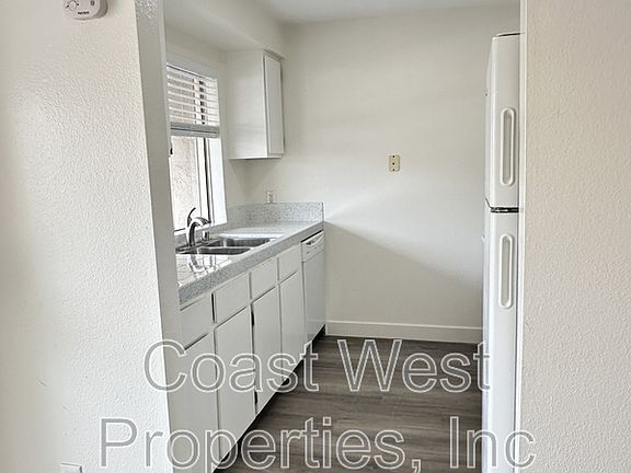 2nd image of 342 Juniper Ave APT 10