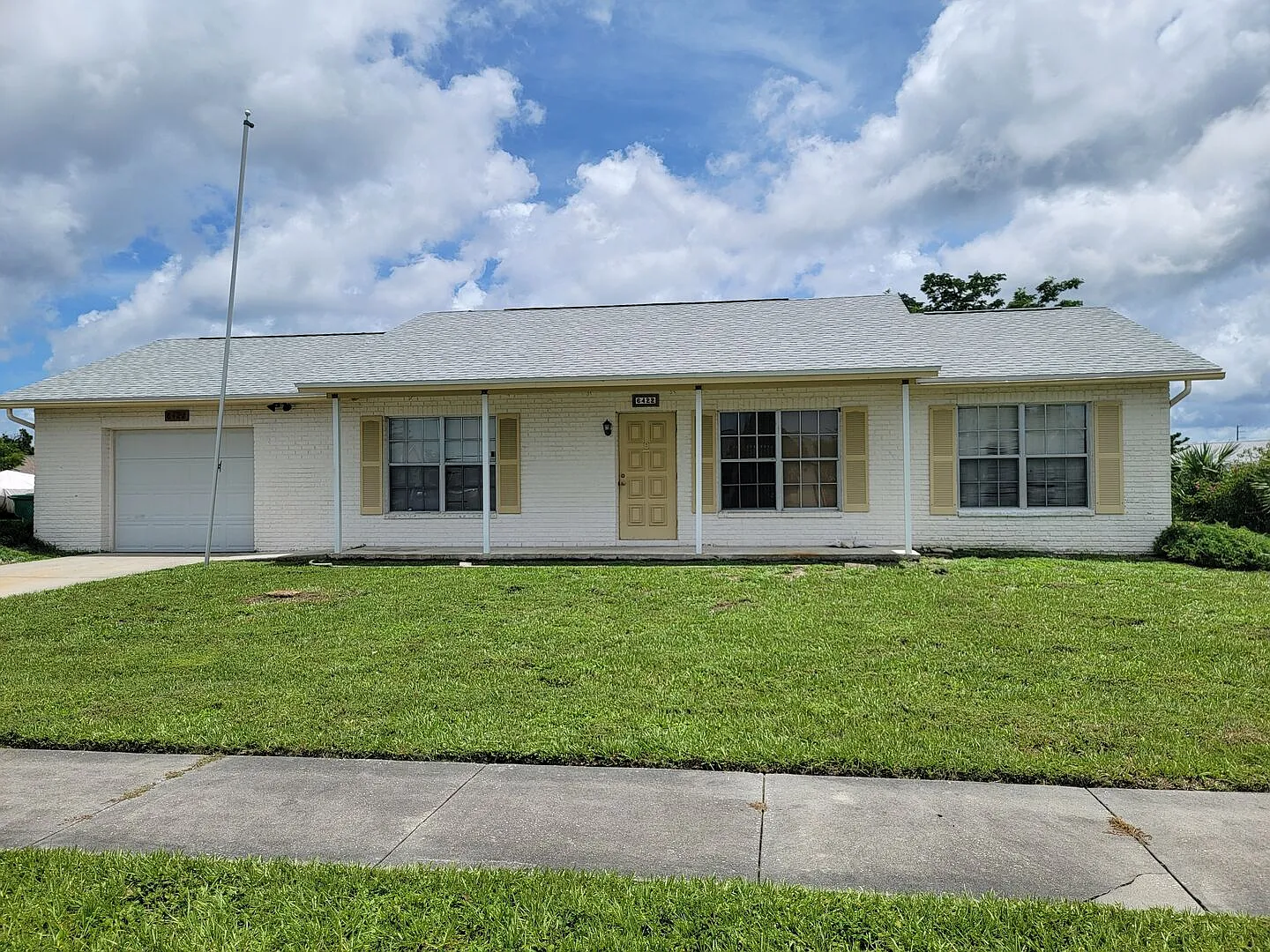2 bed, 1050 sqft, $1,550 — Photo 1