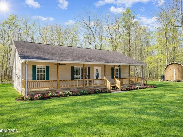 1365 Pilgrim Dr, Grimsley, TN 38565